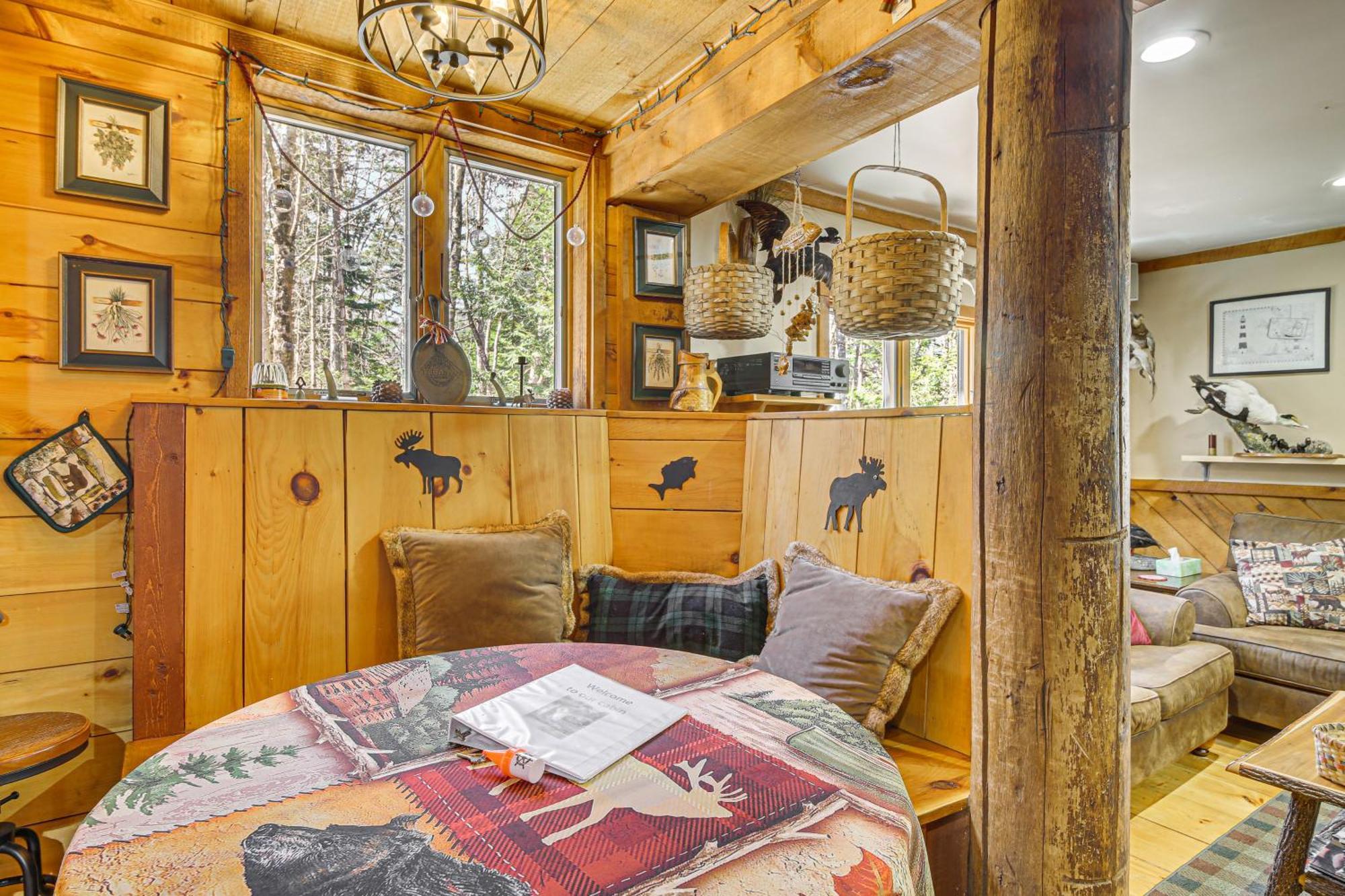 Rustic Searsport Cabin Loft And Sunroom On 10 Acres Zewnętrze zdjęcie
