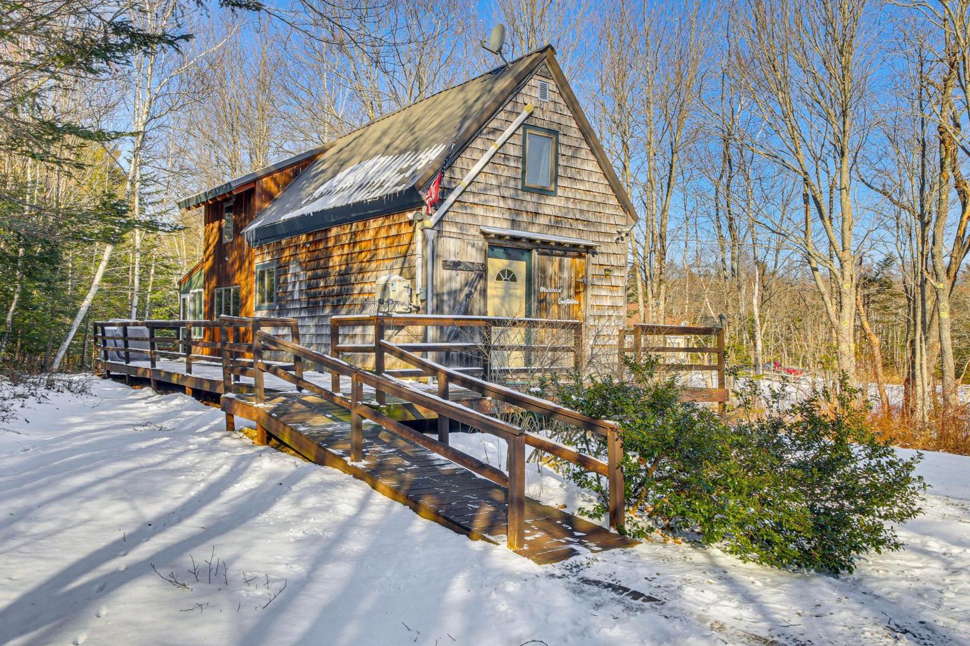 Rustic Searsport Cabin Loft And Sunroom On 10 Acres Zewnętrze zdjęcie